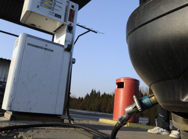 Акцизе и курс додали гас ауто-плину